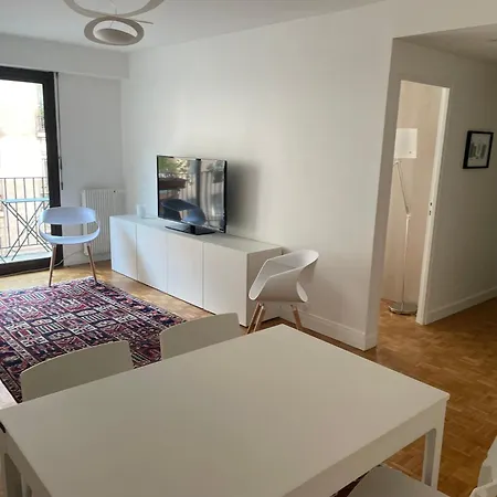 Cozy Flat The Parisian Stopover Apartment