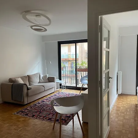 Cozy Flat The Parisian Stopover * Parigi